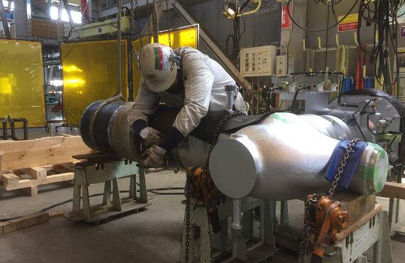 配管工事に携わる川崎のご応募者様を資格支援制度でサポートしております